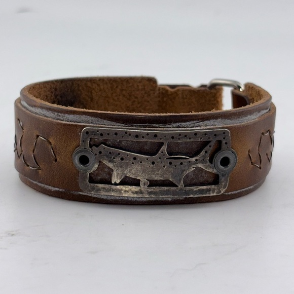 Brown Leather Bracelet with Metal Accent​​